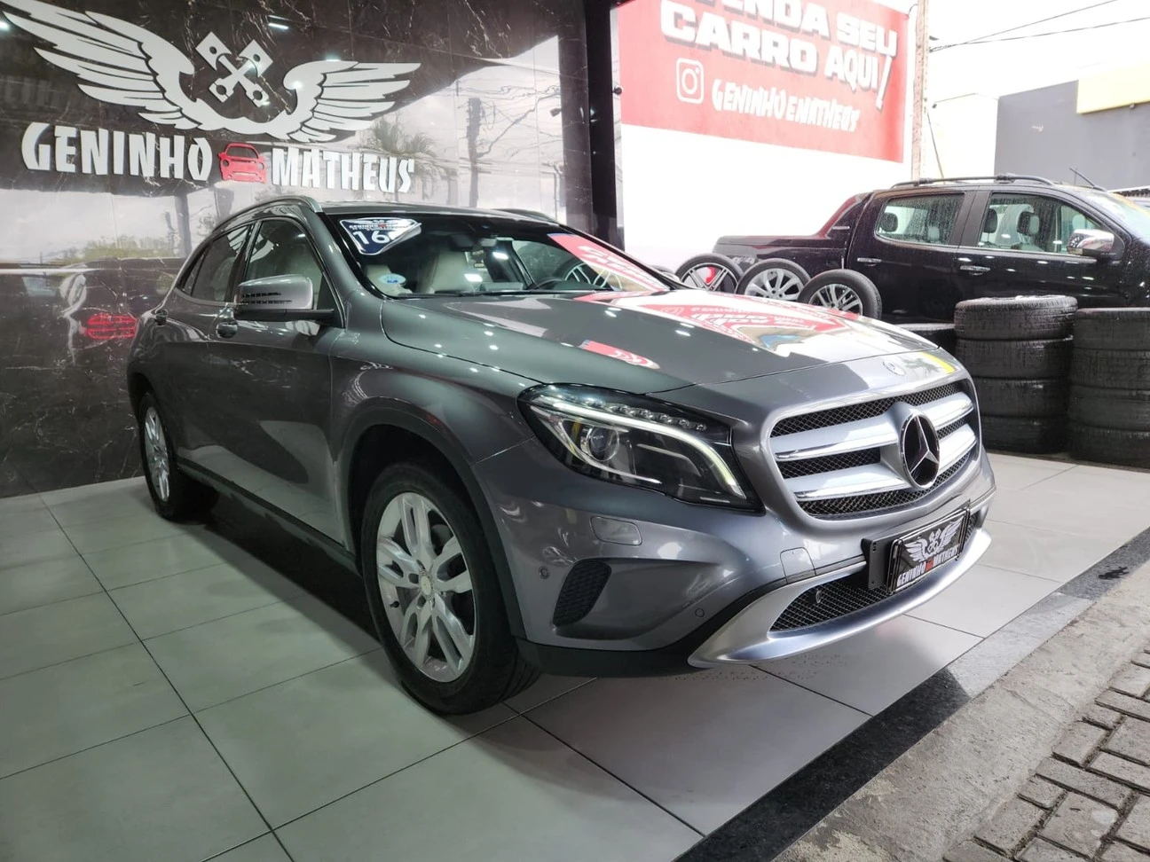 MERCEDES-BENZ GLA 200