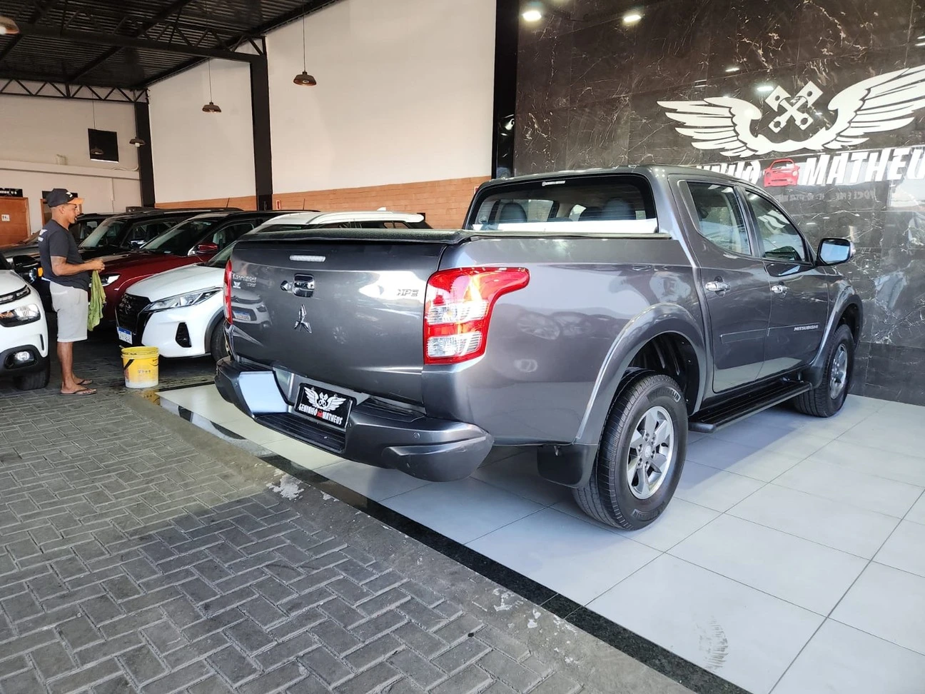 MITSUBISHI L200 TRITON