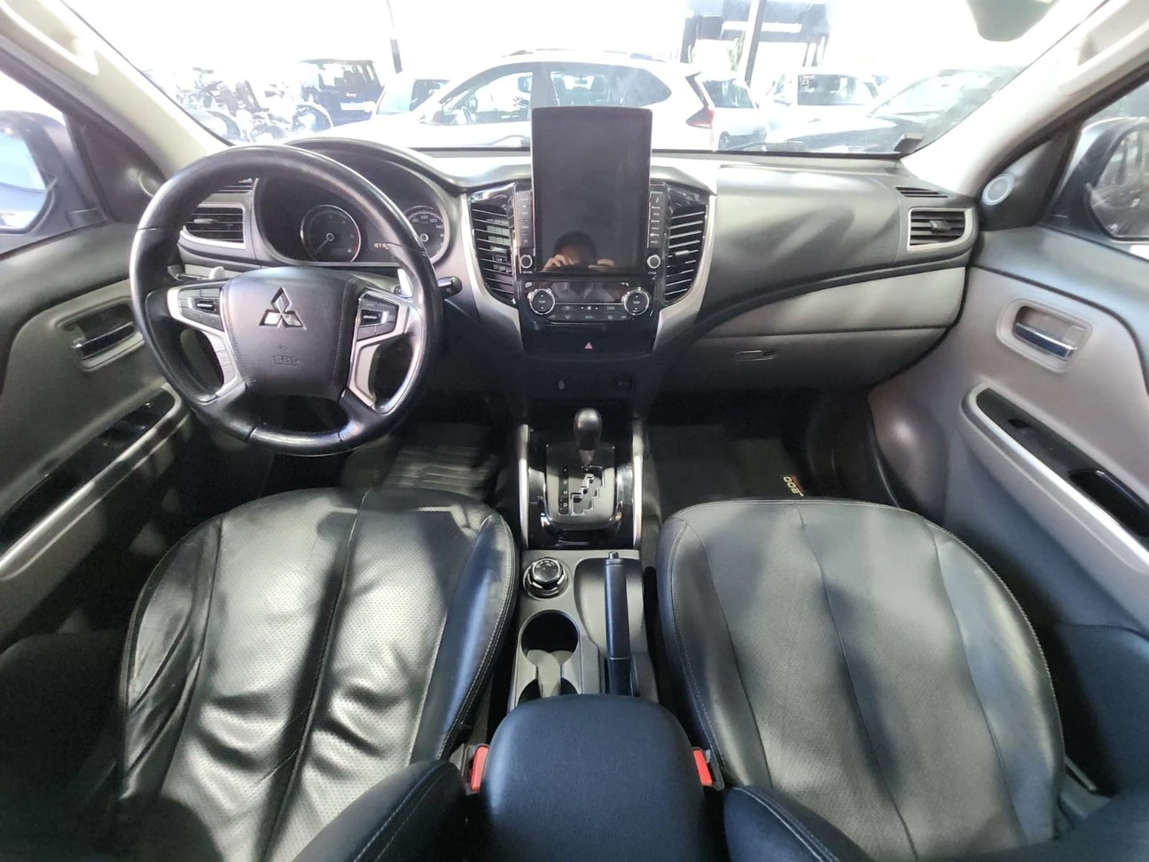 MITSUBISHI L200 TRITON