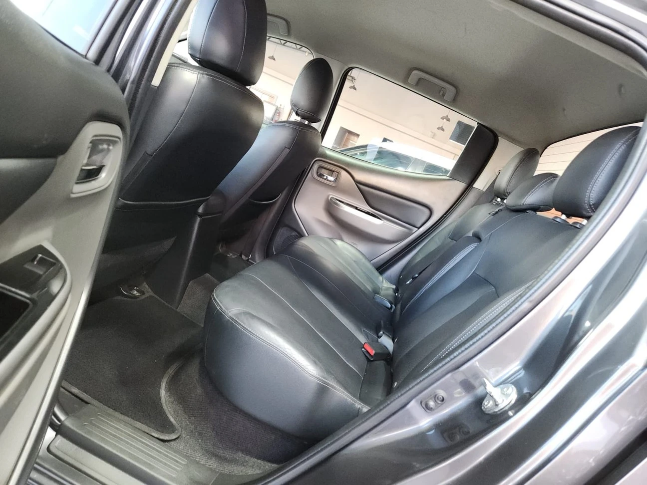 MITSUBISHI L200 TRITON