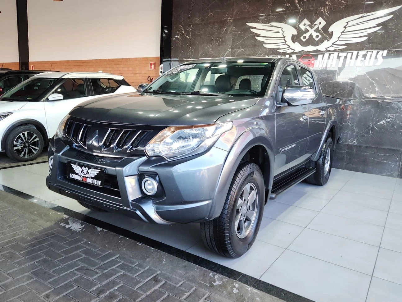 MITSUBISHI L200 TRITON