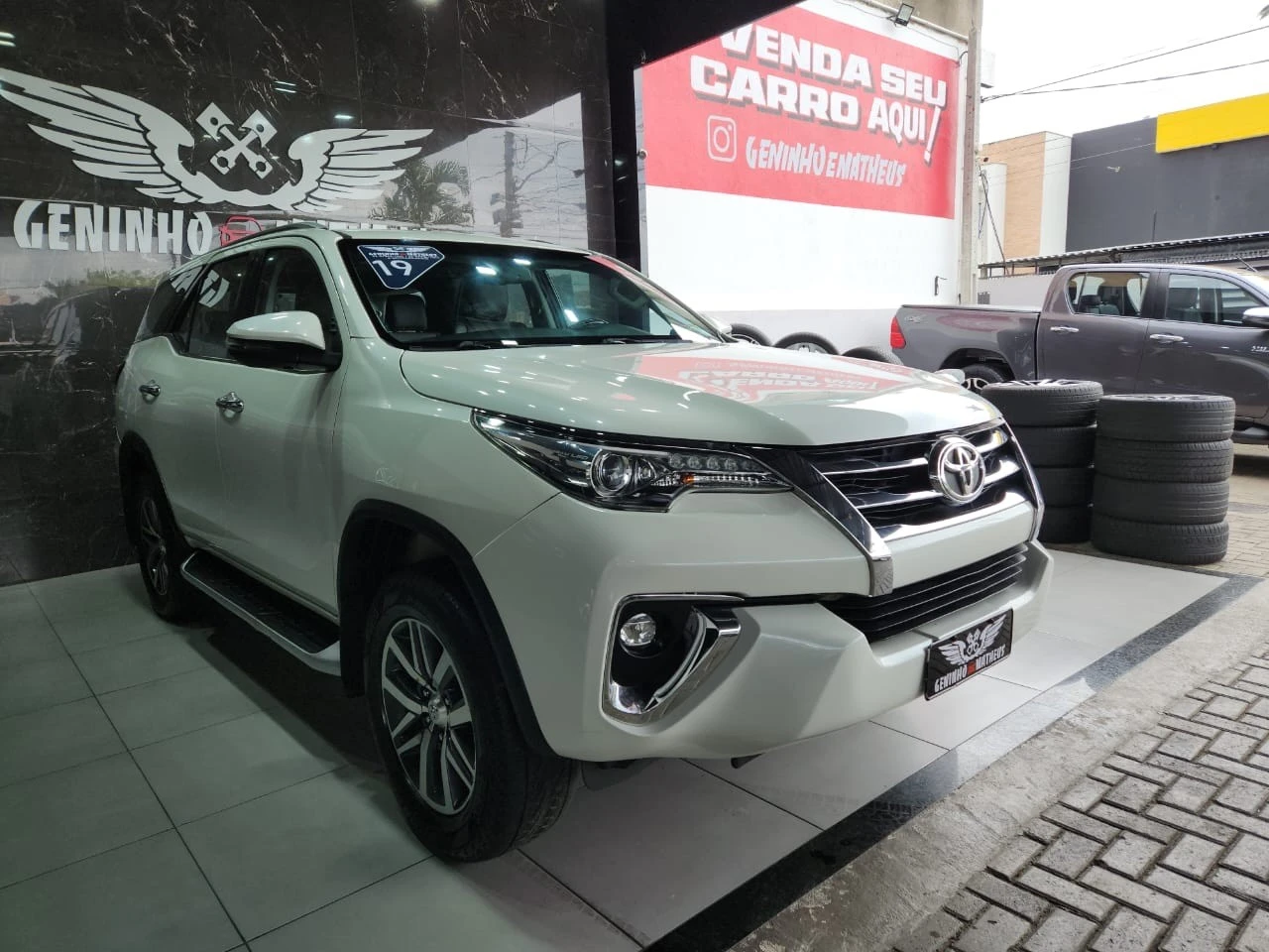 TOYOTA HILUX SW4