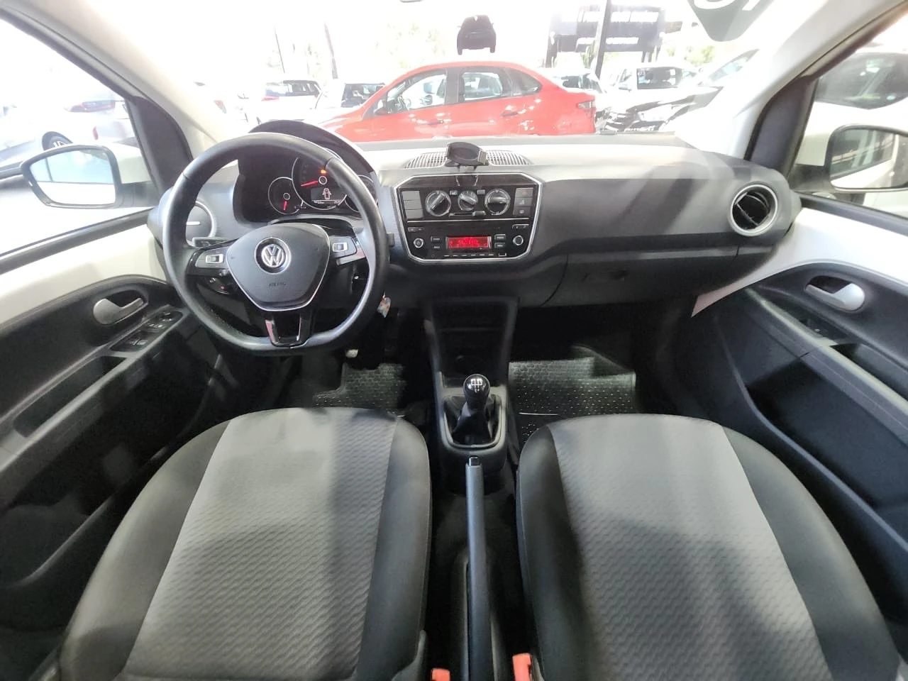 VOLKSWAGEN UP