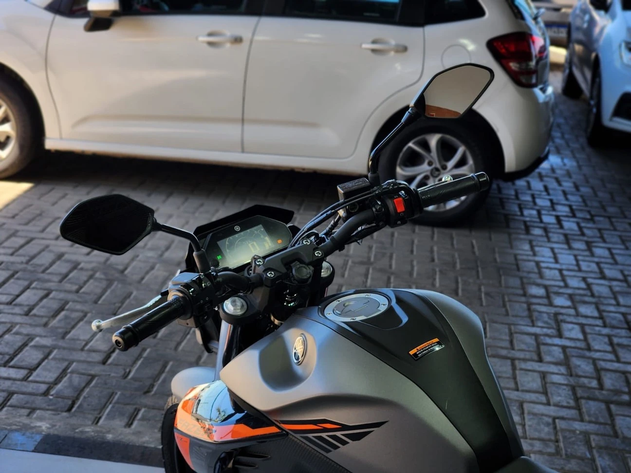 YAMAHA FZ25 FAZER ABS