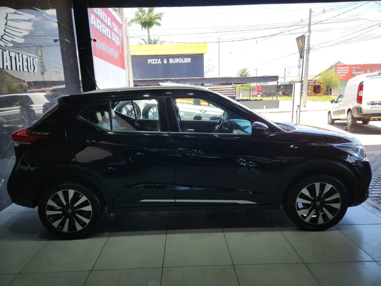 NISSAN KICKS