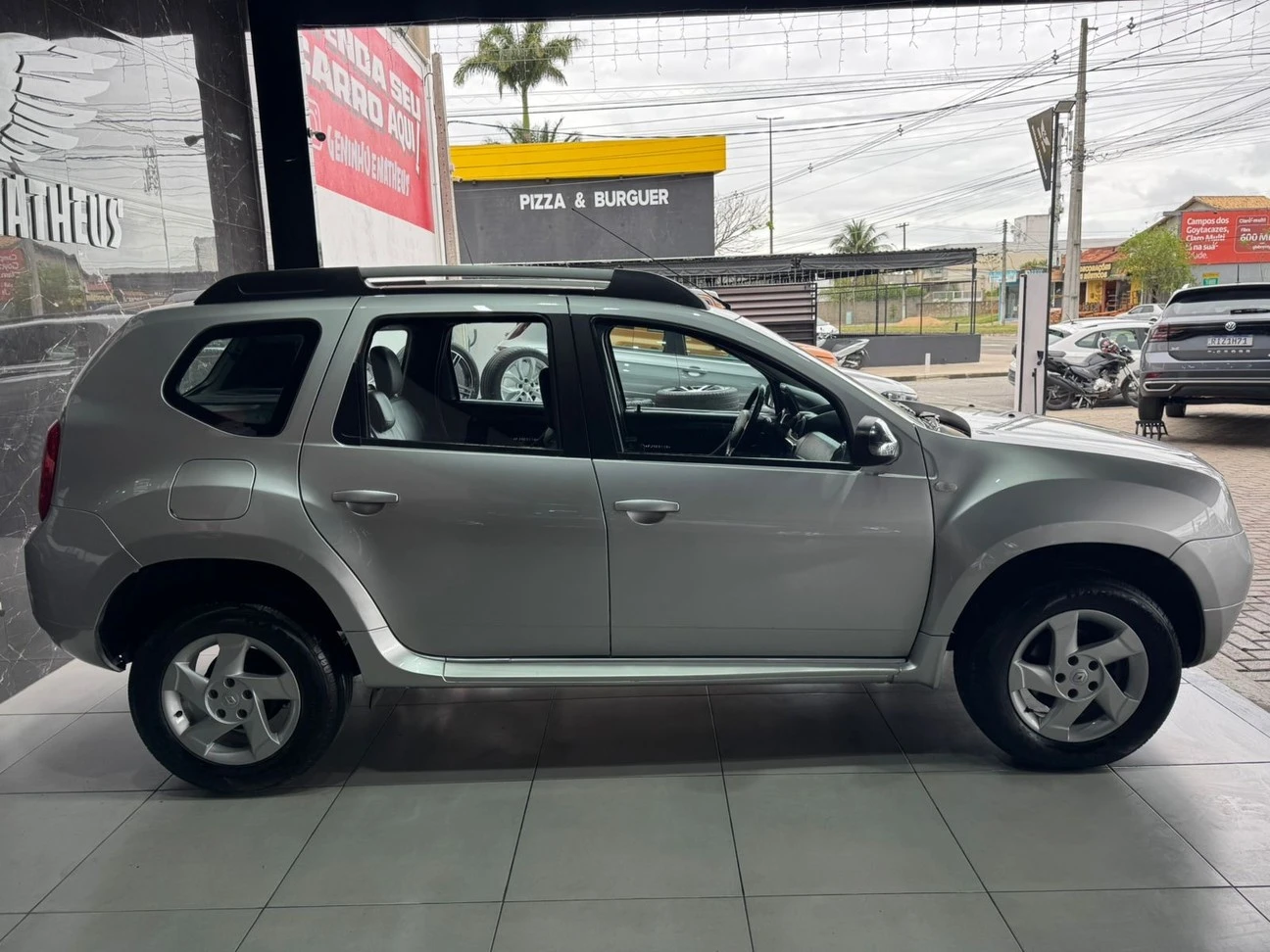 RENAULT DUSTER