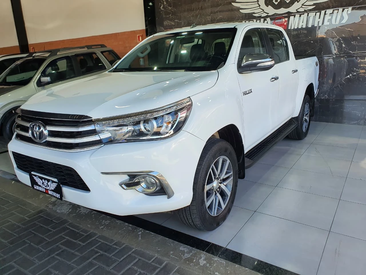TOYOTA HILUX
