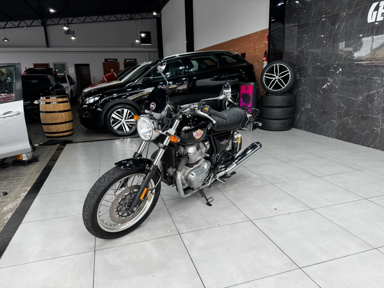 ROYAL ENFIELD INTERCEPTOR 