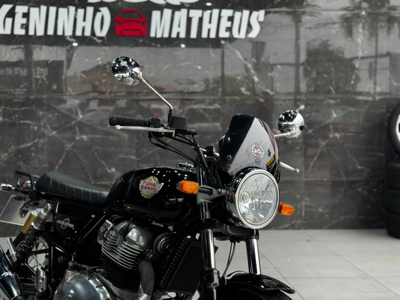 ROYAL ENFIELD INTERCEPTOR 