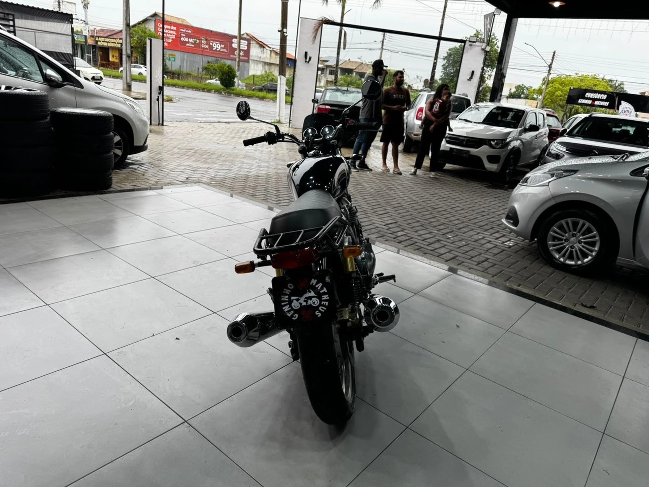 ROYAL ENFIELD INTERCEPTOR 