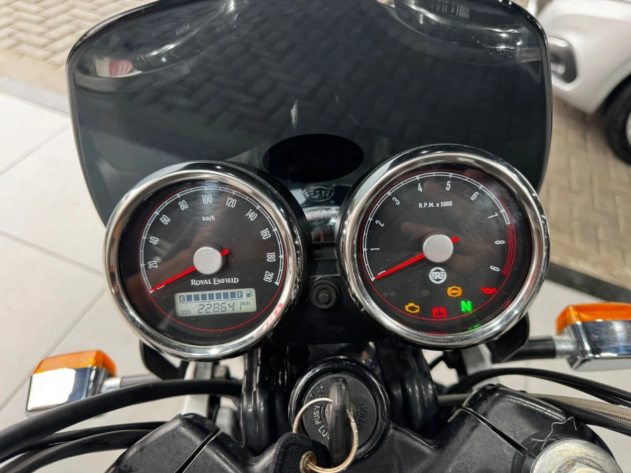 ROYAL ENFIELD INTERCEPTOR 