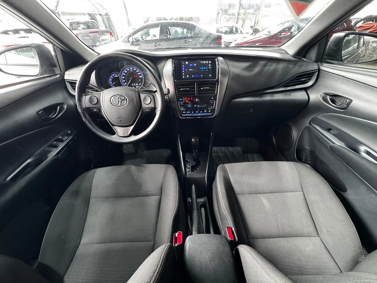 TOYOTA YARIS