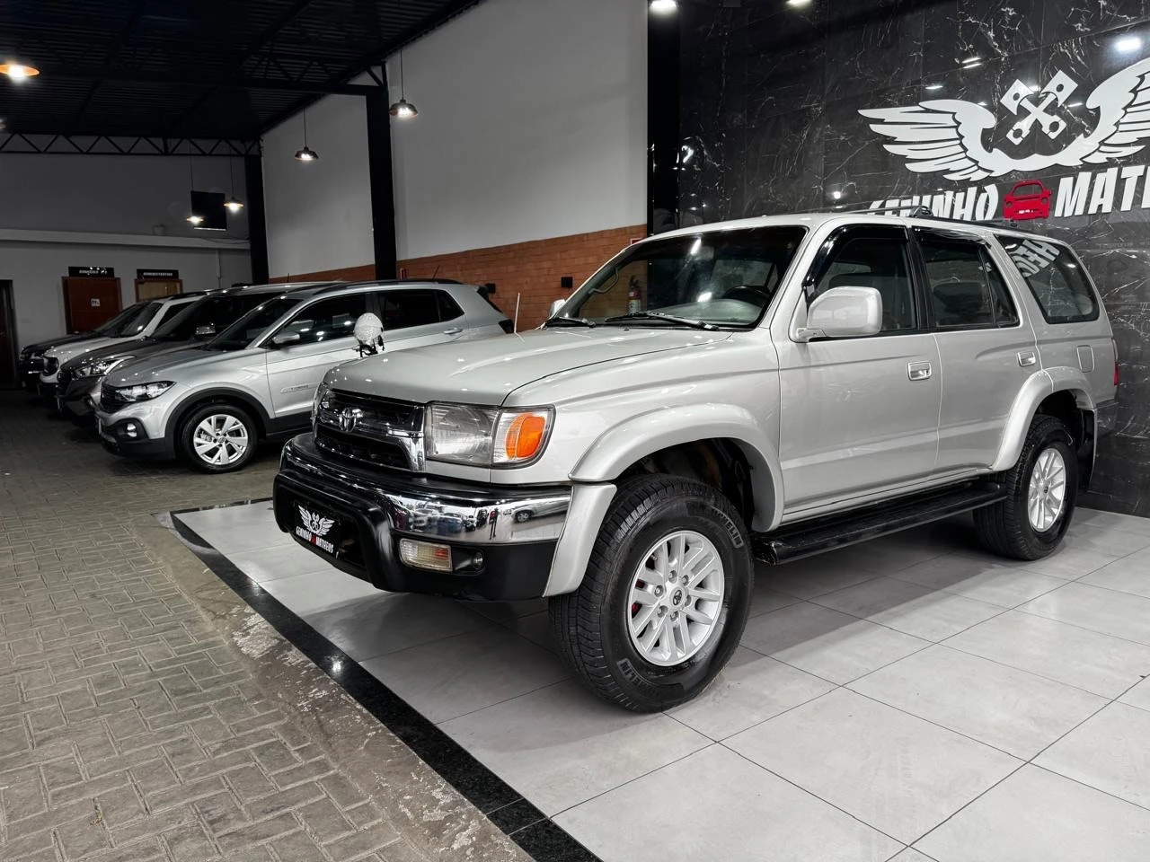 TOYOTA HILUX SW4