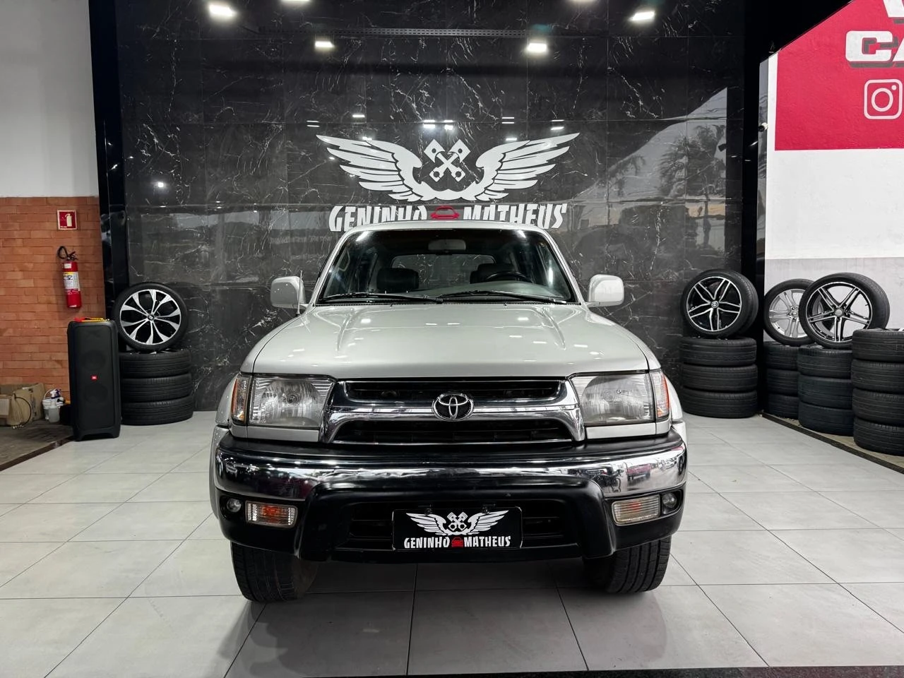 TOYOTA HILUX SW4
