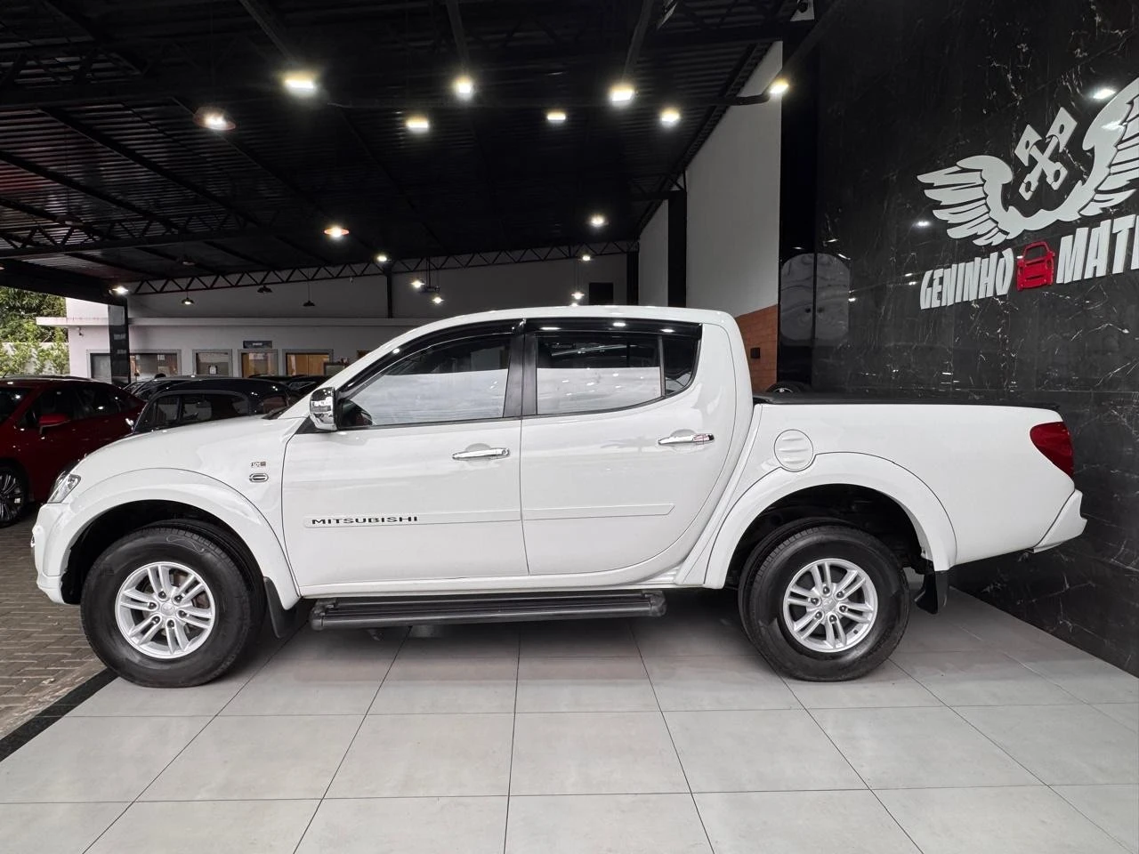 MITSUBISHI L200 TRITON
