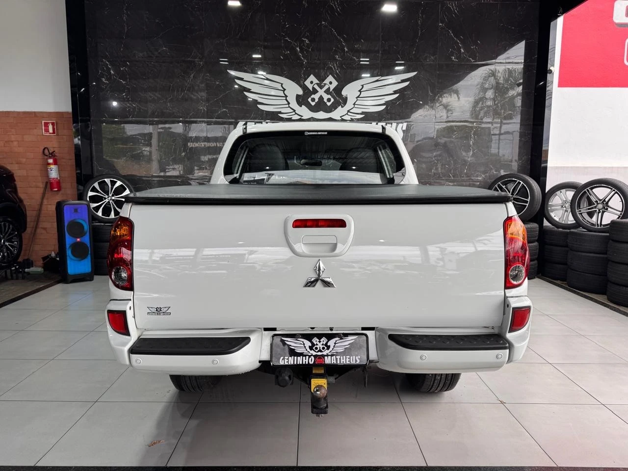 MITSUBISHI L200 TRITON