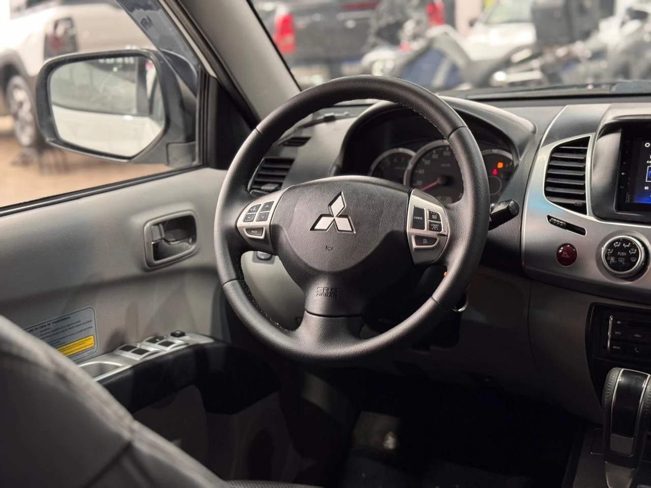 MITSUBISHI L200 TRITON