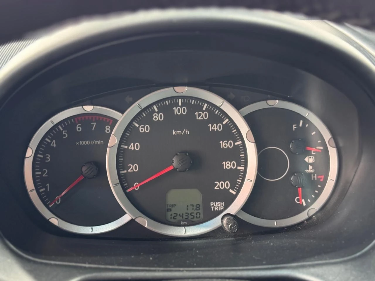 MITSUBISHI L200 TRITON