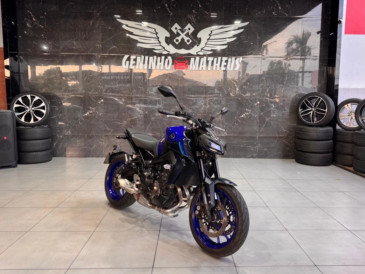 YAMAHA MT-09
