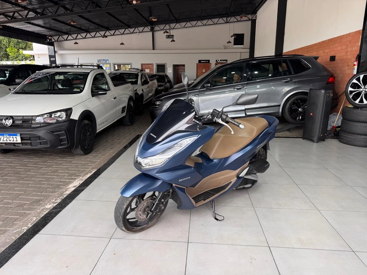 HONDA PCX DLX