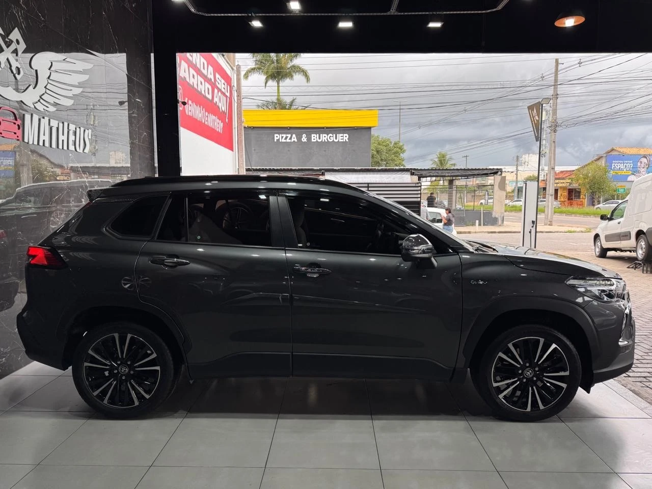 TOYOTA COROLLA CROSS