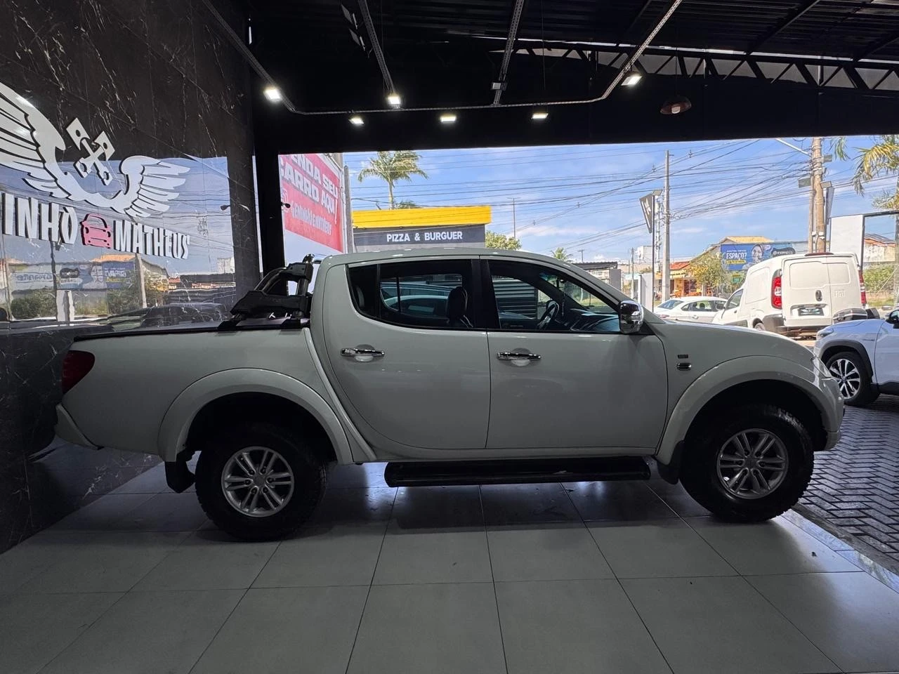 MITSUBISHI L200 TRITON