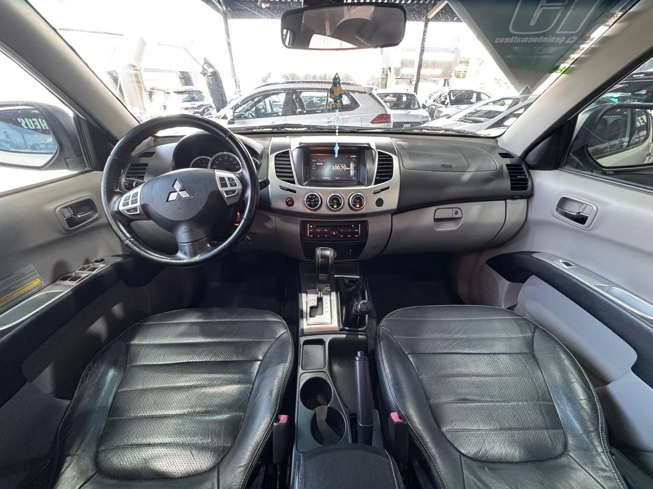 MITSUBISHI L200 TRITON