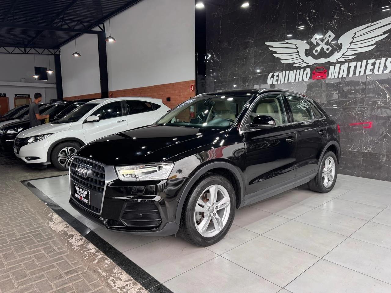 AUDI Q3