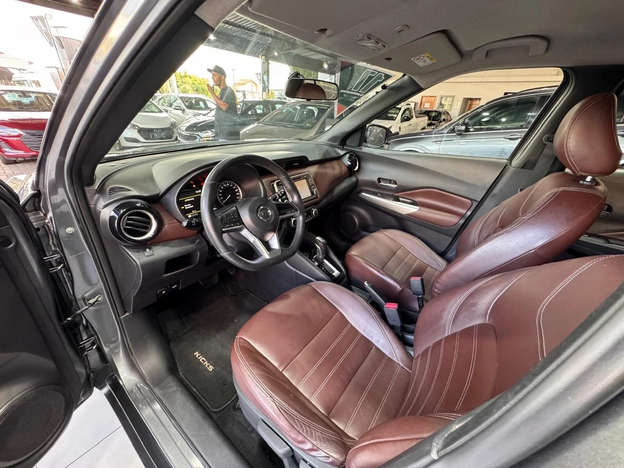 NISSAN KICKS