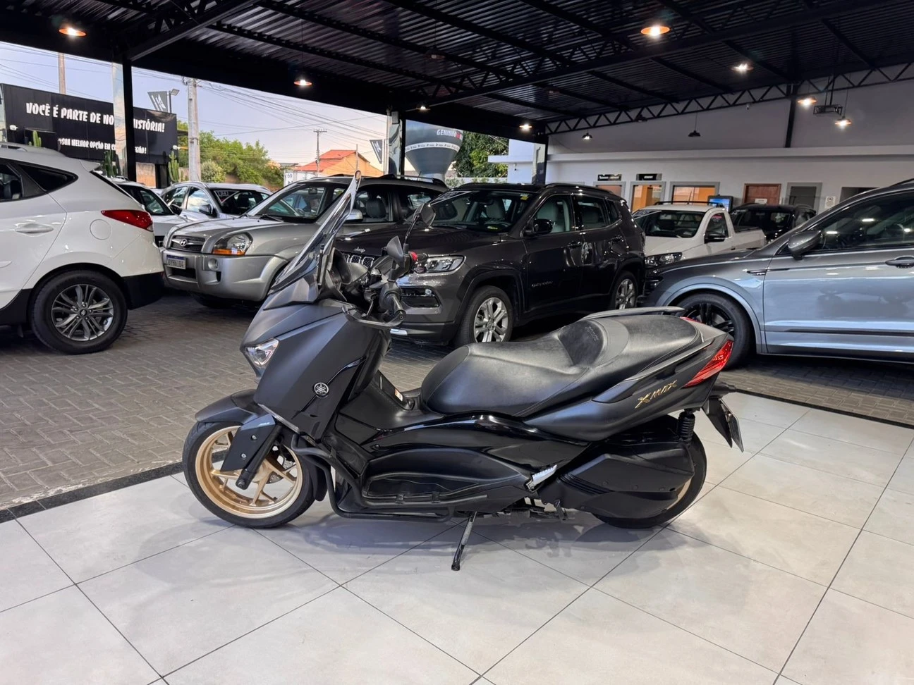 YAMAHA XMAX ABS