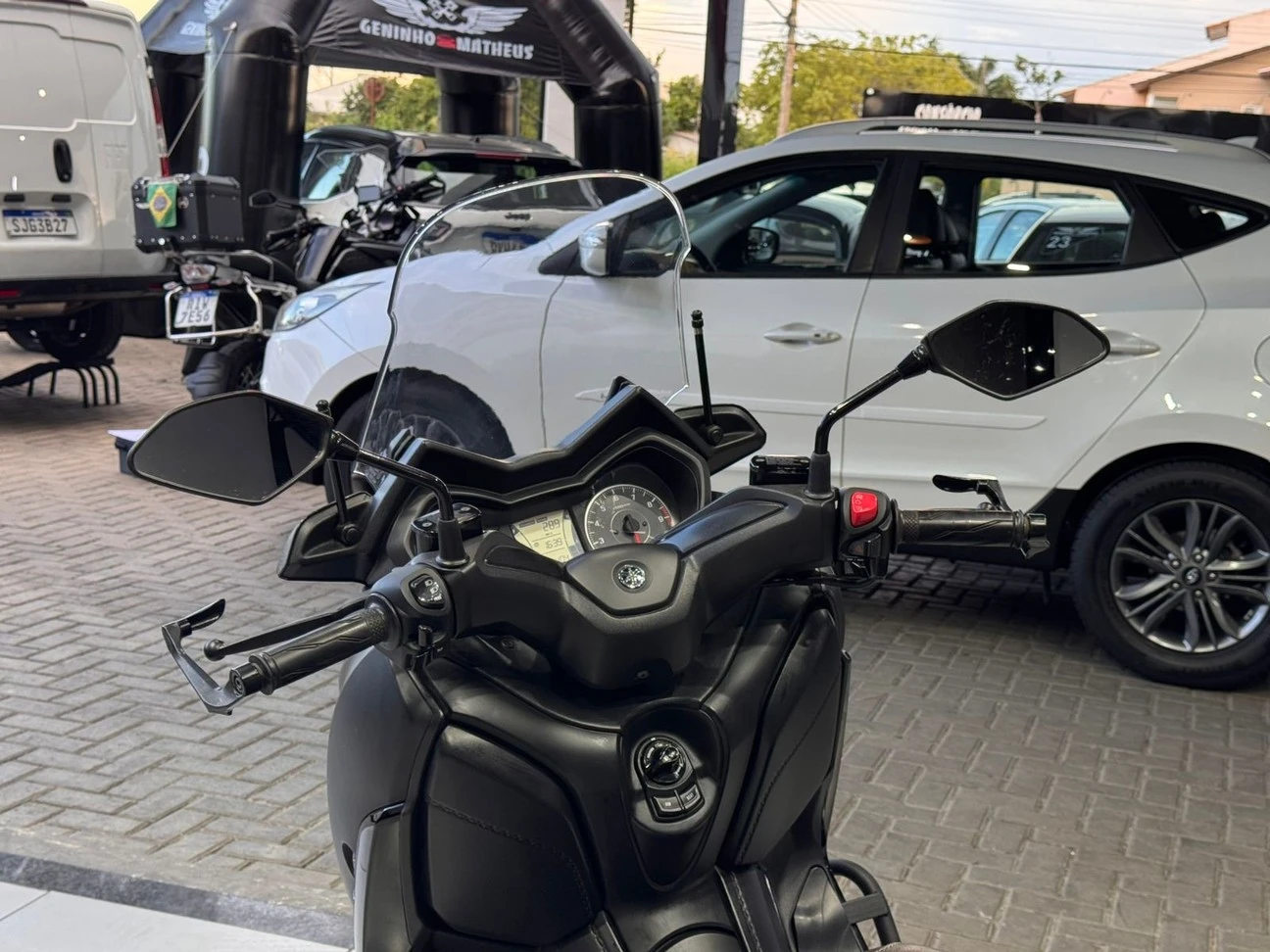 YAMAHA XMAX ABS