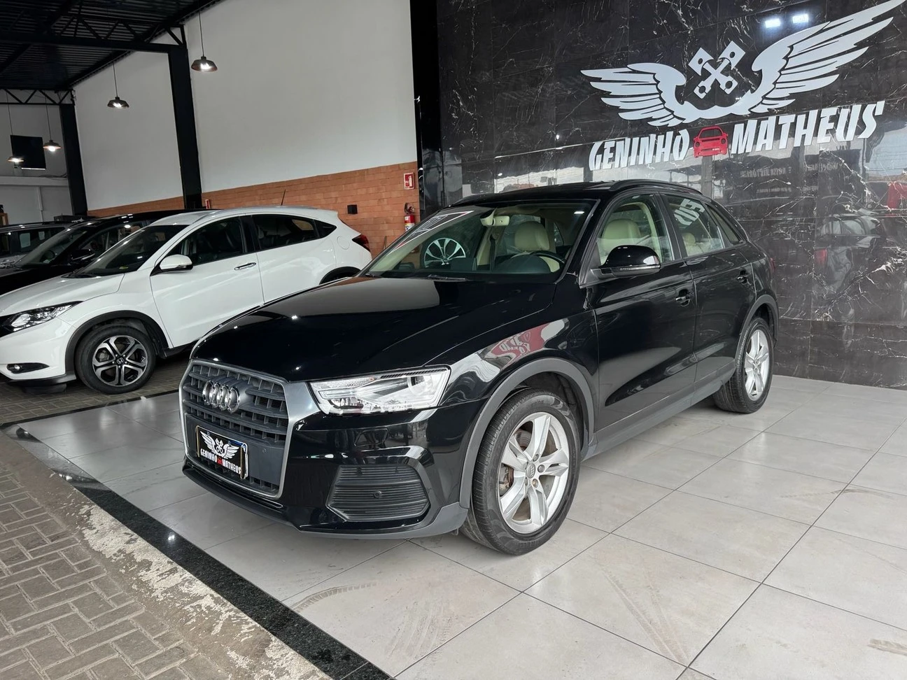 AUDI Q3