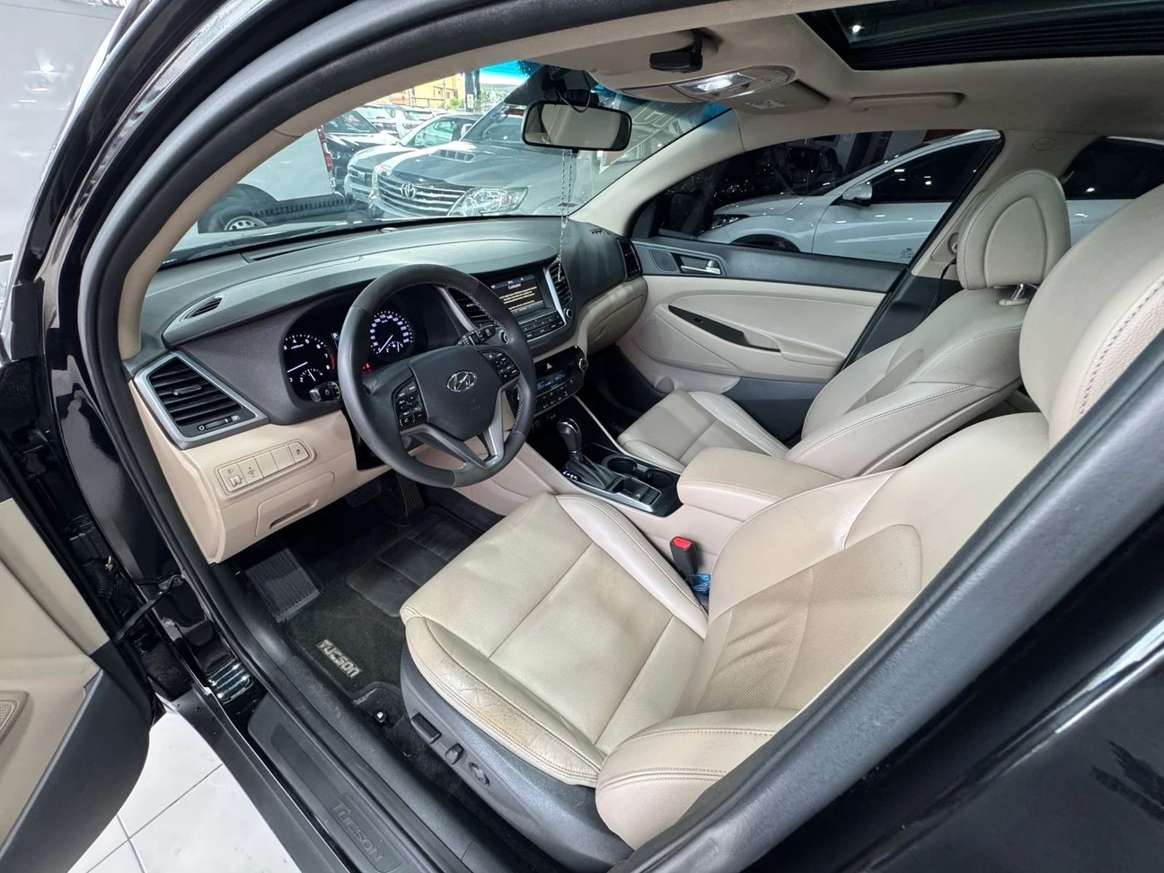 HYUNDAI TUCSON