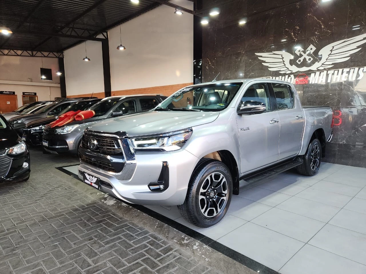 TOYOTA HILUX