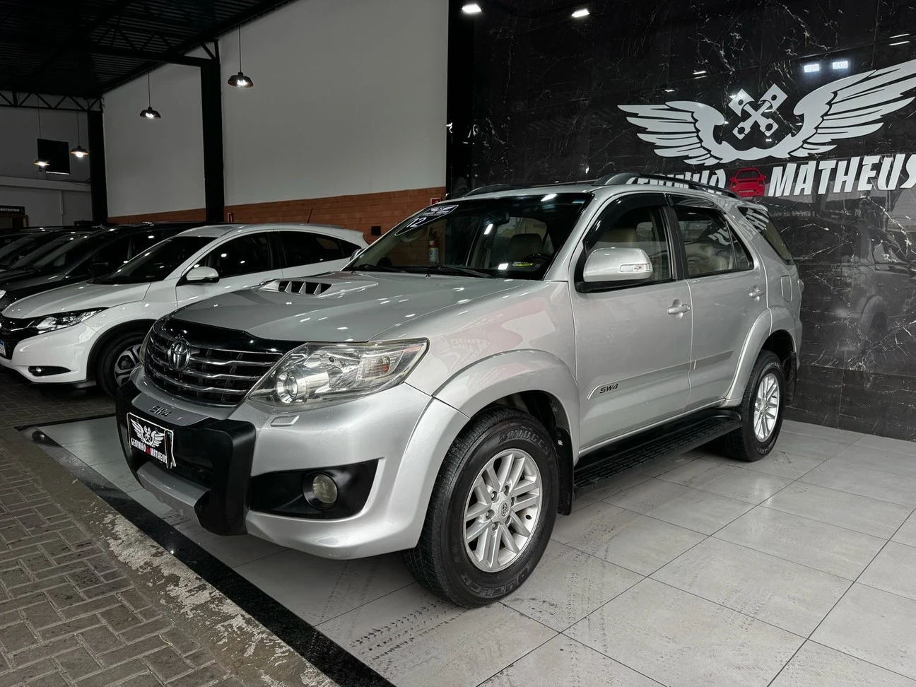 TOYOTA HILUX SW4