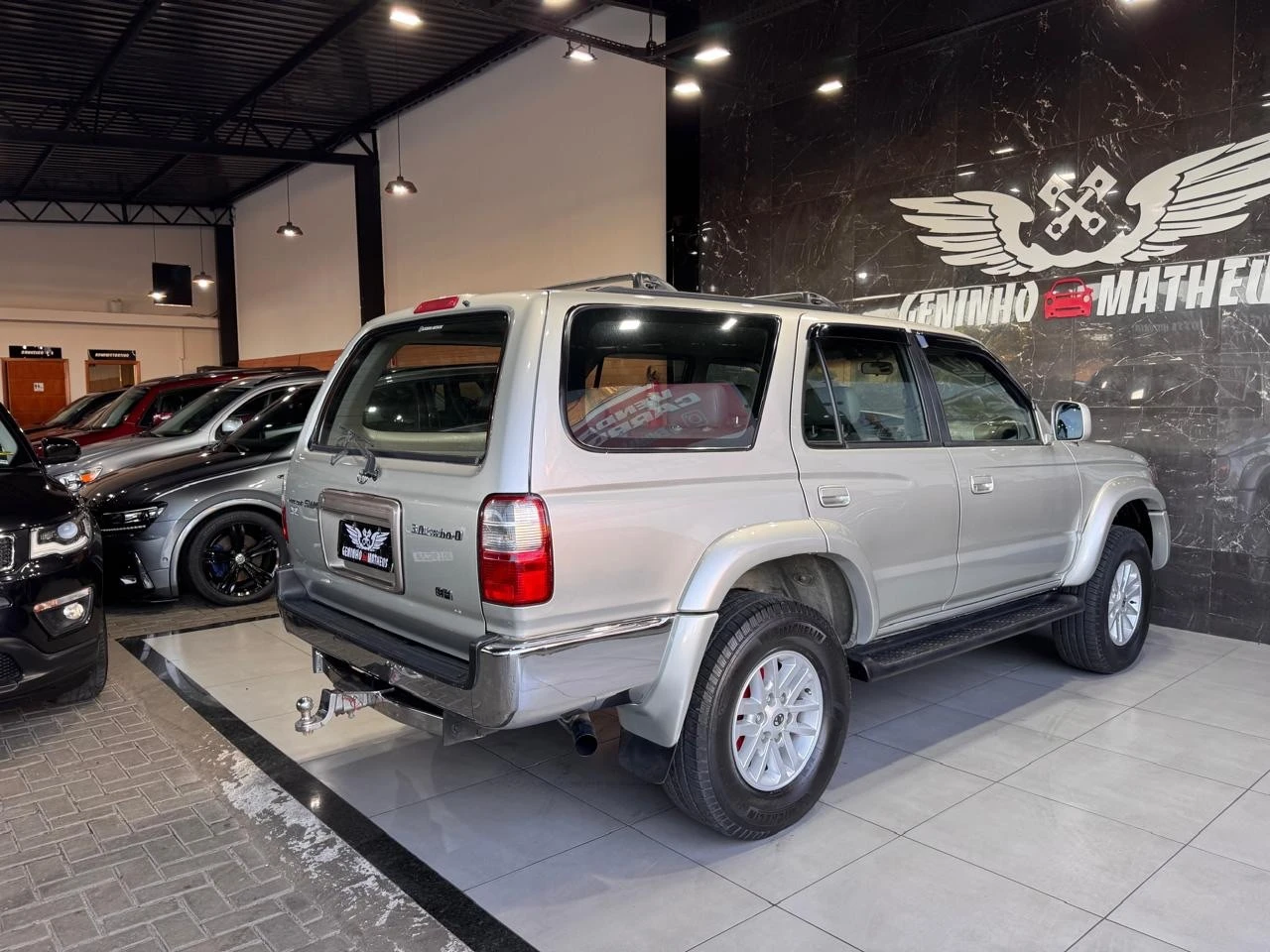 TOYOTA HILUX SW4