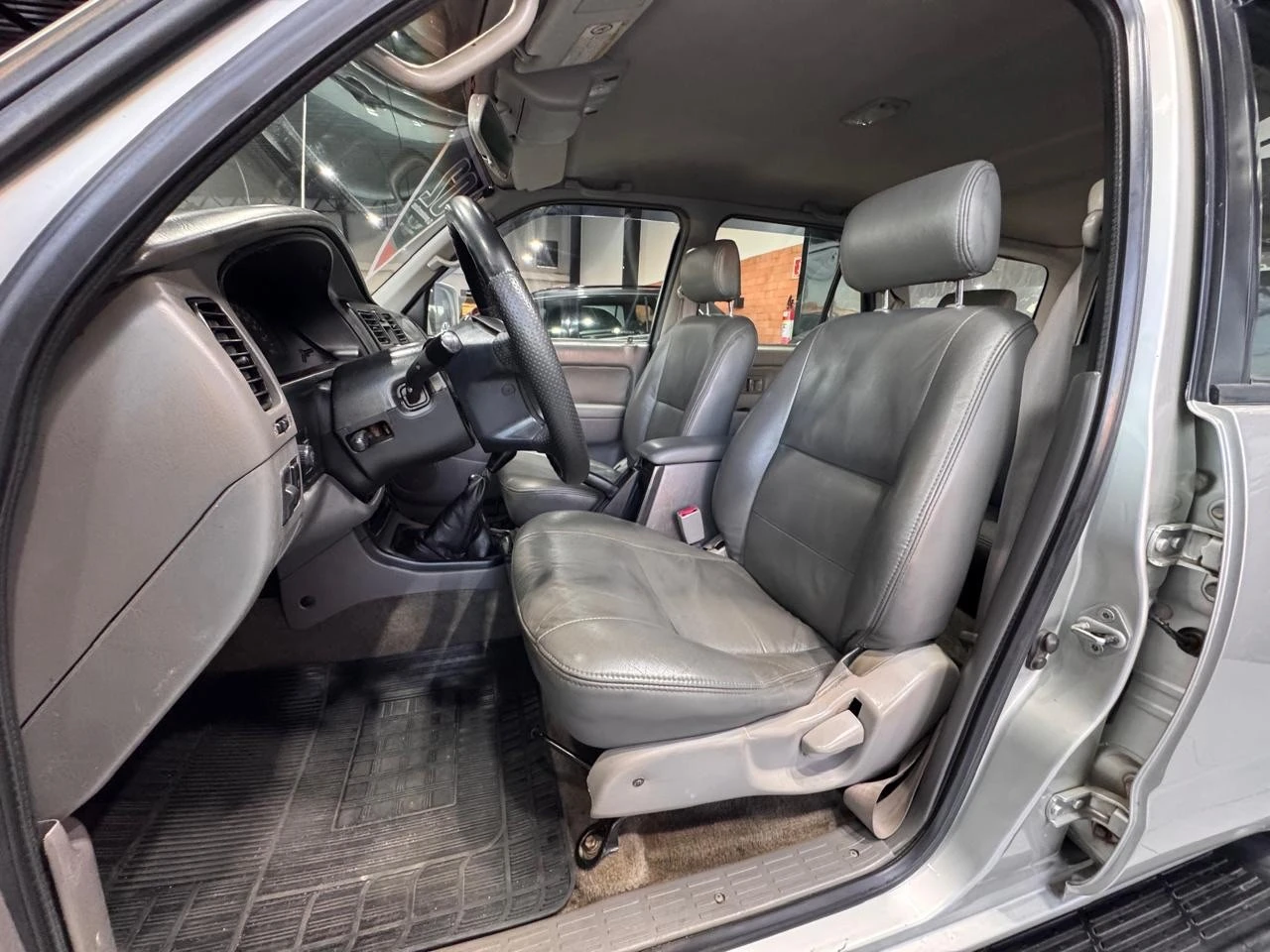 TOYOTA HILUX SW4