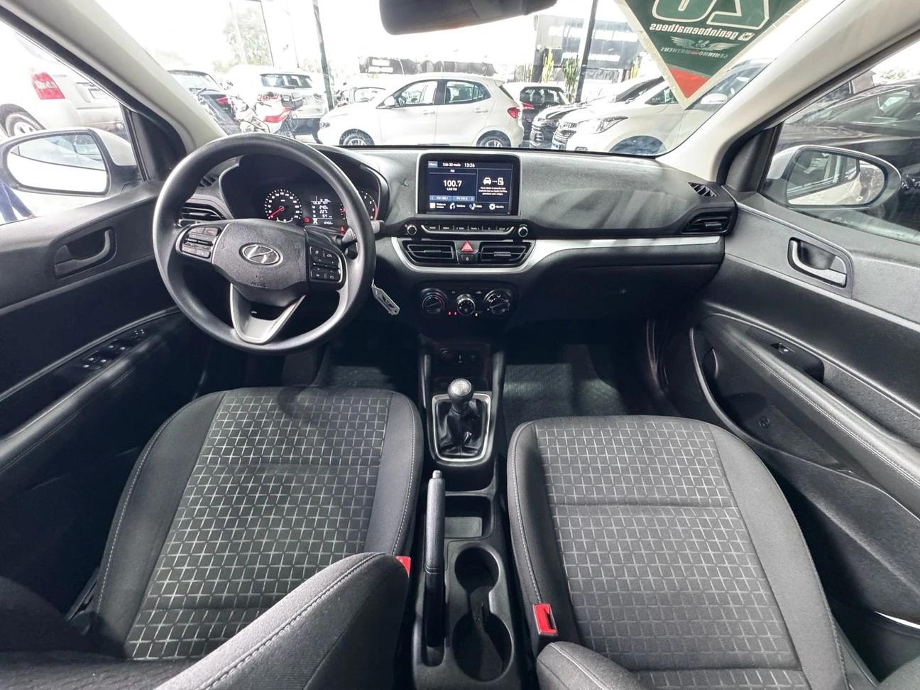 HYUNDAI HB20