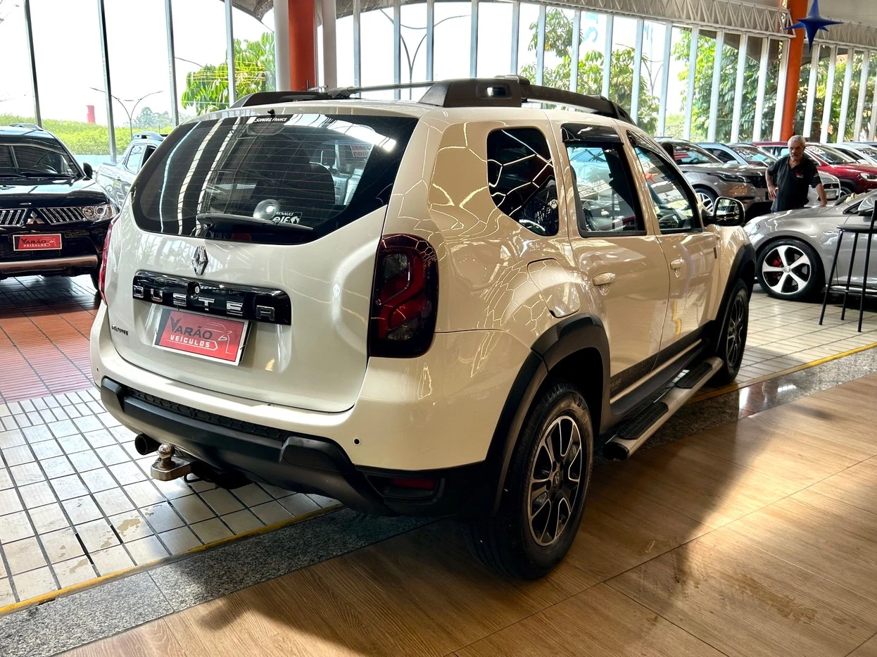RENAULT DUSTER
