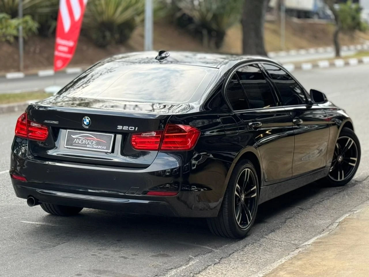 BMW 320I