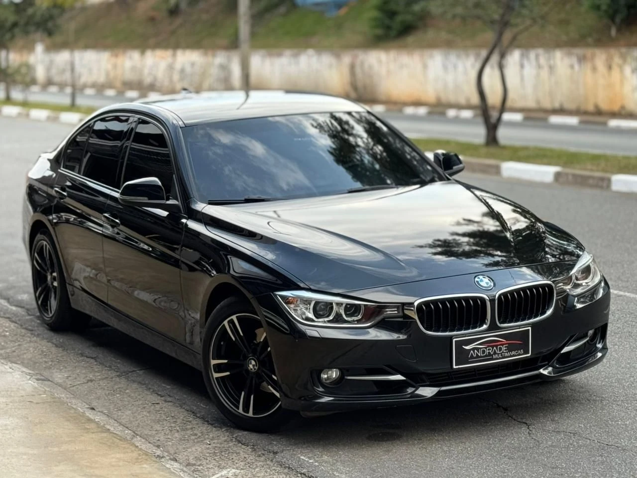 BMW 320I