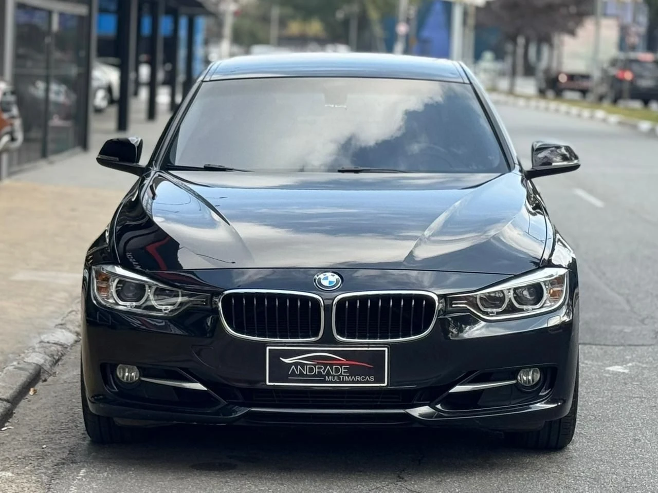 BMW 320I