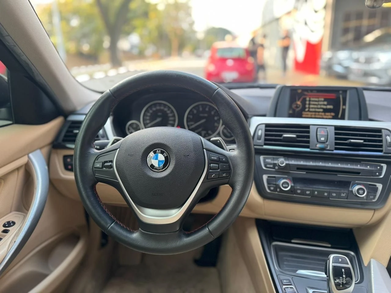 BMW 320I
