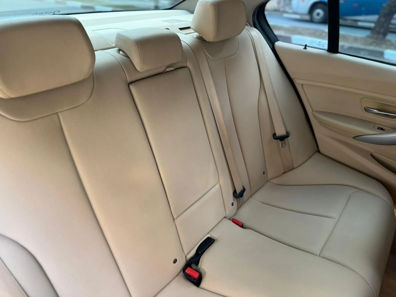 BMW 320I
