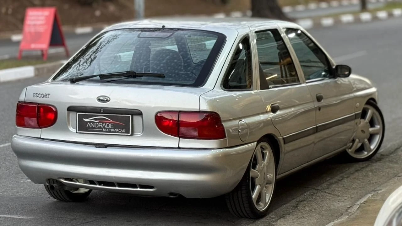 FORD ESCORT