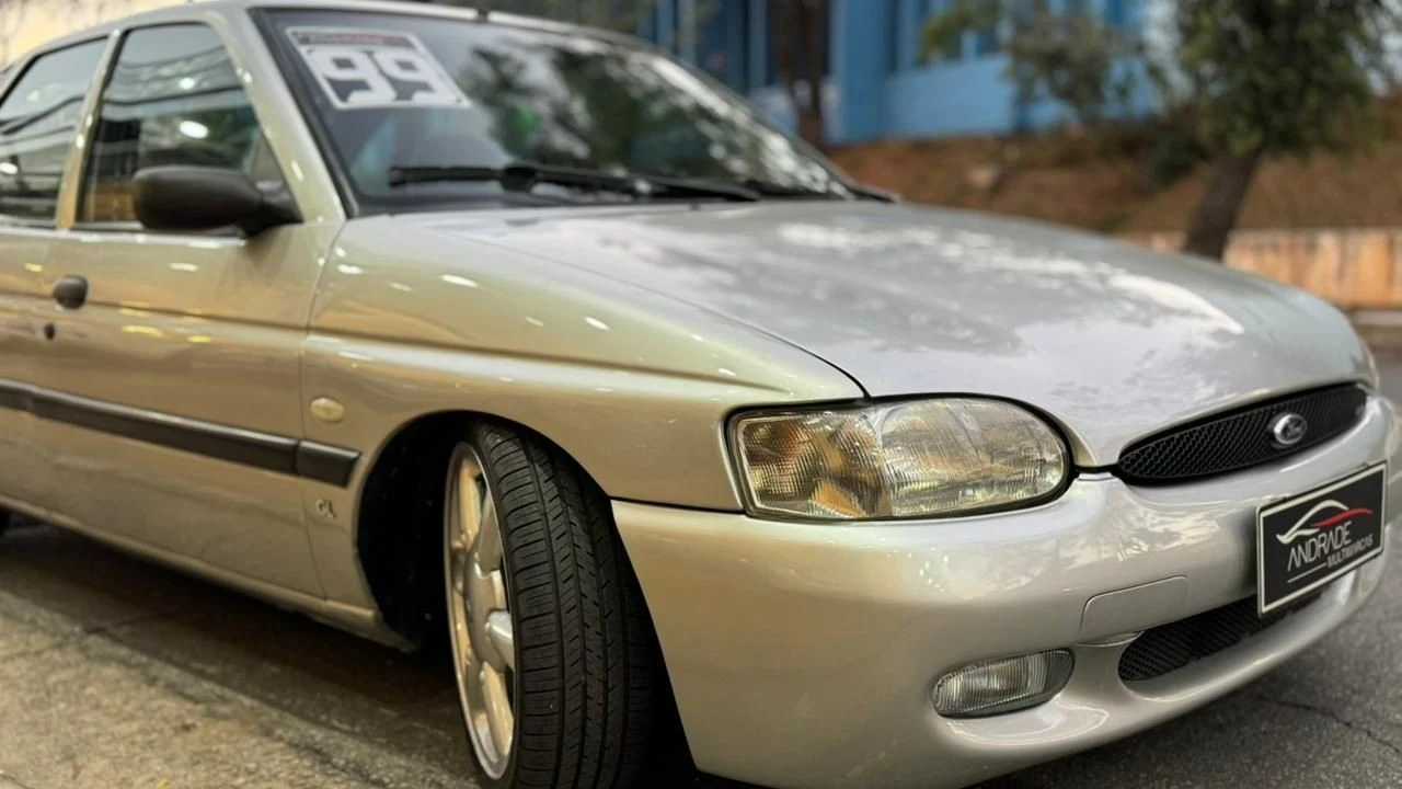 FORD ESCORT