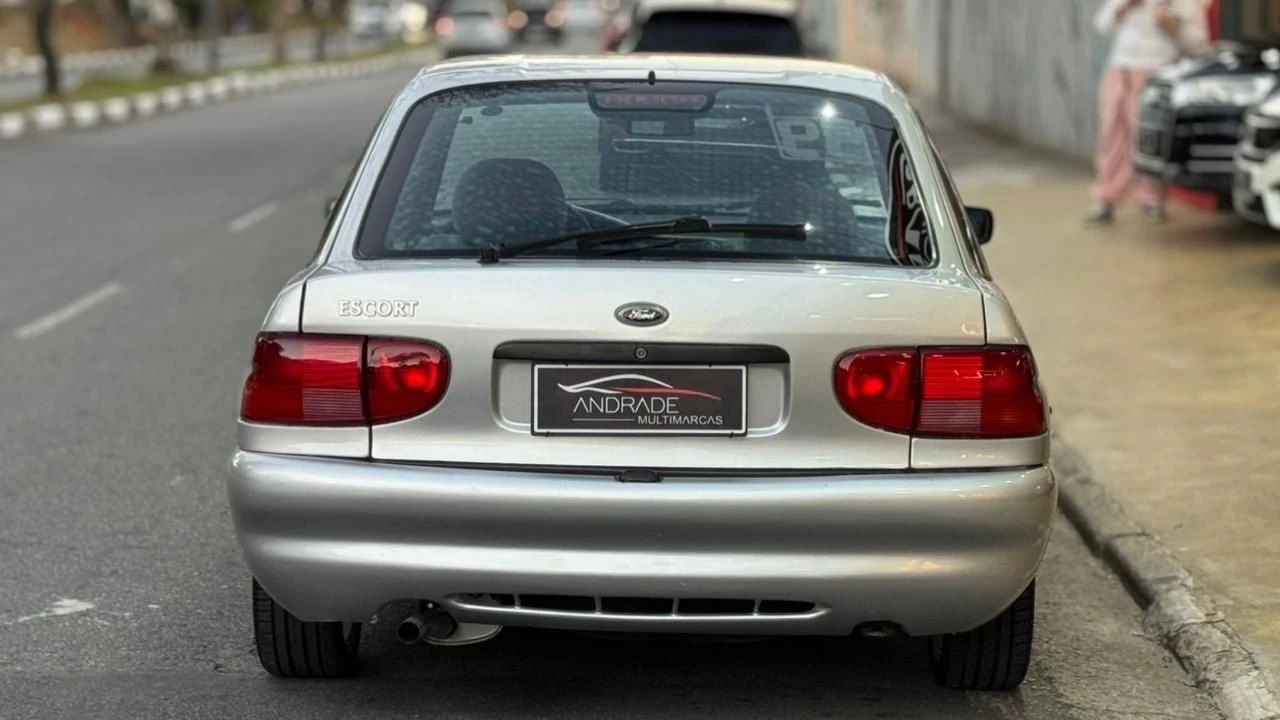 FORD ESCORT