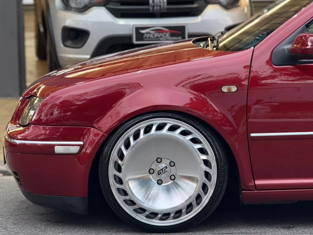VOLKSWAGEN BORA