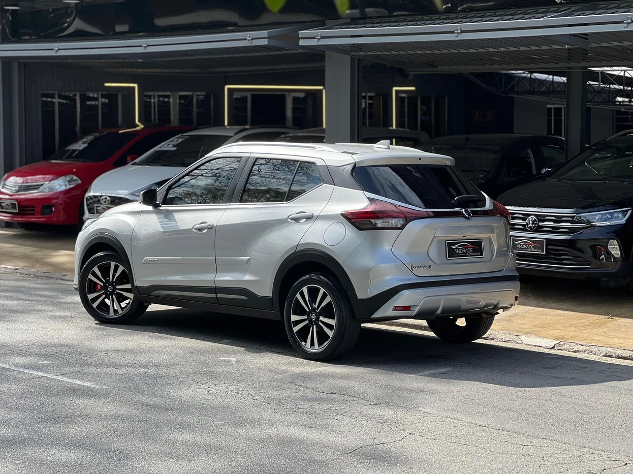 NISSAN KICKS