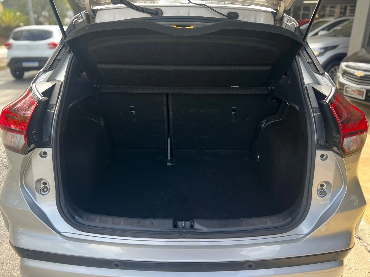 NISSAN KICKS